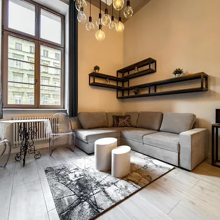 Loft With Mezzanine By Bookinghost Apartamento *